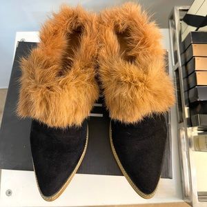 Adorable mules. Cowgirl style size 40 fits more like an 8/8.5